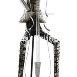 Músico con Contrabajo Metal Sentado - Imagen 1